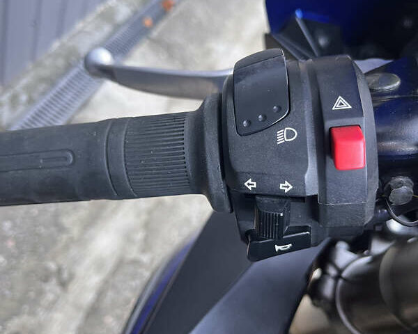 Синій Сузукі GSX-R 600, об'ємом двигуна 0.6 л та пробігом 29 тис. км за 9200 $, фото 8 на Automoto.ua