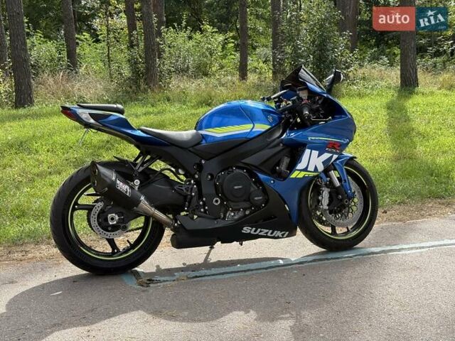 Синий Сузуки GSX-R 600, объемом двигателя 0.6 л и пробегом 9 тыс. км за 10900 $, фото 22 на Automoto.ua