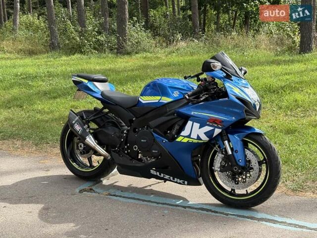 Синий Сузуки GSX-R 600, объемом двигателя 0.6 л и пробегом 9 тыс. км за 10900 $, фото 24 на Automoto.ua