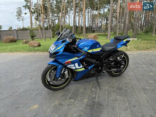 Синий Сузуки GSX-R 600, объемом двигателя 0.6 л и пробегом 9 тыс. км за 10900 $, фото 7 на Automoto.ua