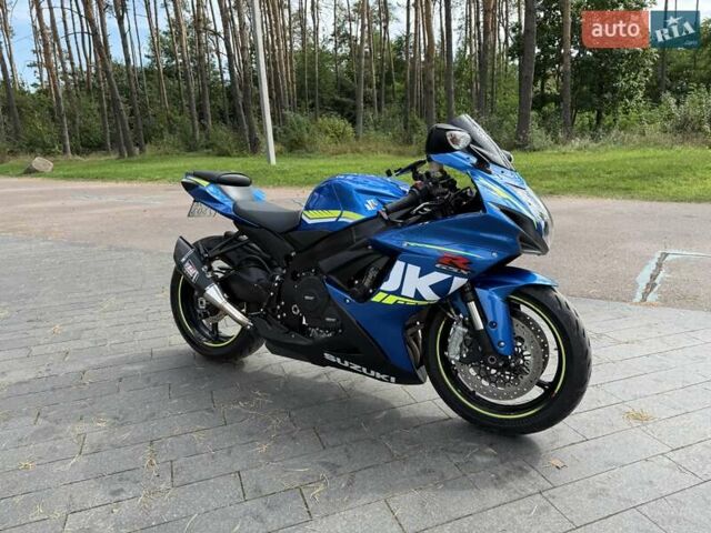 Синий Сузуки GSX-R 600, объемом двигателя 0.6 л и пробегом 9 тыс. км за 10900 $, фото 5 на Automoto.ua