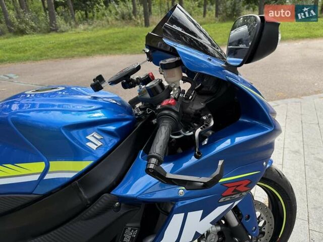 Синий Сузуки GSX-R 600, объемом двигателя 0.6 л и пробегом 9 тыс. км за 10900 $, фото 13 на Automoto.ua