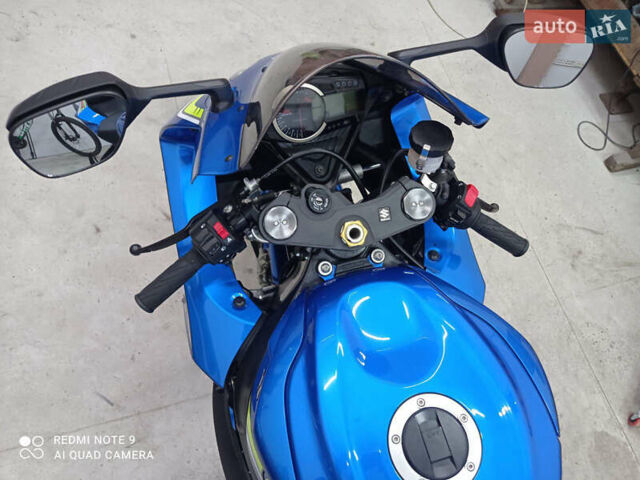 Синий Сузуки GSX-R 600, объемом двигателя 0.6 л и пробегом 3 тыс. км за 11000 $, фото 1 на Automoto.ua