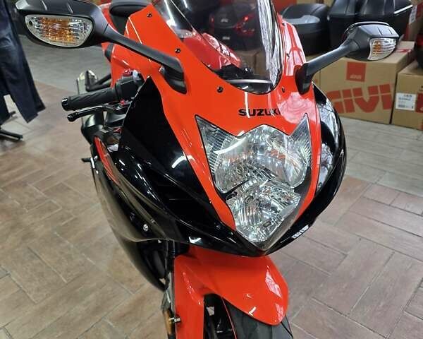 Оранжевый Сузуки GSX-R 600, объемом двигателя 0.6 л и пробегом 16 тыс. км за 14000 $, фото 5 на Automoto.ua