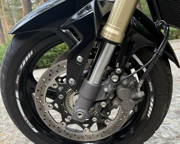 Черный Сузуки GSX-R 750, объемом двигателя 0.75 л и пробегом 28 тыс. км за 7450 $, фото 13 на Automoto.ua