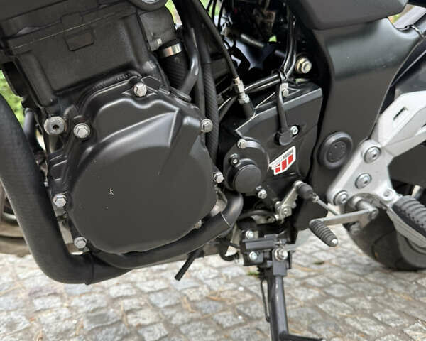 Черный Сузуки GSX-R 750, объемом двигателя 0.75 л и пробегом 28 тыс. км за 7450 $, фото 15 на Automoto.ua