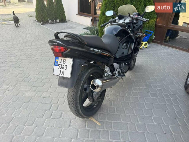 Чорний Сузукі GSX-R 750, об'ємом двигуна 0.75 л та пробігом 41 тис. км за 3200 $, фото 2 на Automoto.ua