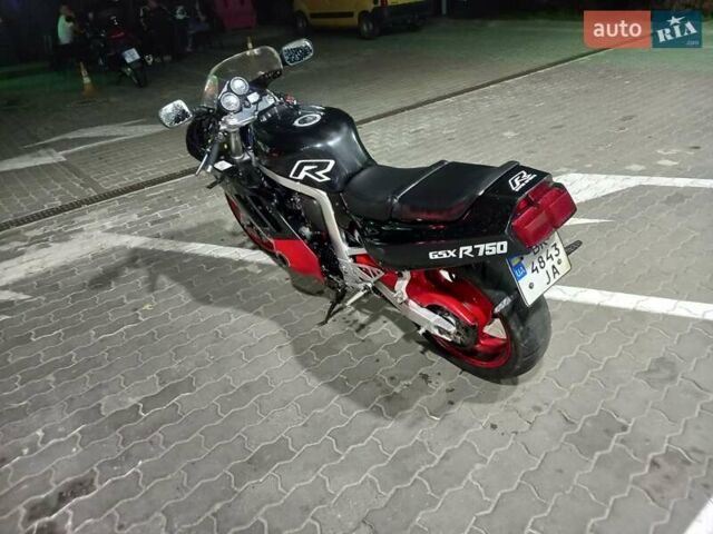 Черный Сузуки GSX-R 750, объемом двигателя 0.75 л и пробегом 40 тыс. км за 1800 $, фото 3 на Automoto.ua