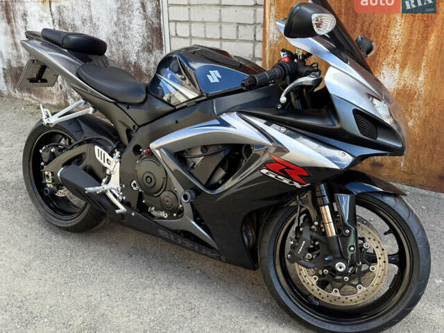 Черный Сузуки GSX-R 750, объемом двигателя 0.75 л и пробегом 22 тыс. км за 9300 $, фото 1 на Automoto.ua