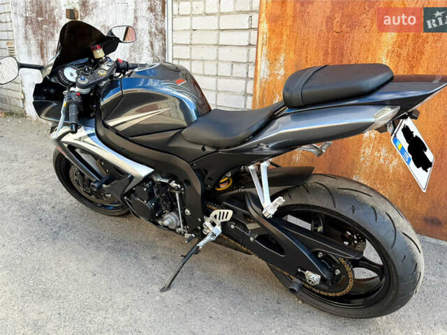 Черный Сузуки GSX-R 750, объемом двигателя 0.75 л и пробегом 22 тыс. км за 9300 $, фото 12 на Automoto.ua