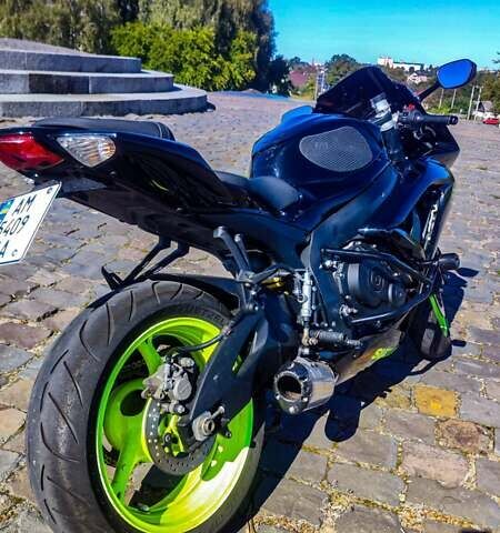 Черный Сузуки GSX-R 750, объемом двигателя 0.75 л и пробегом 40 тыс. км за 6600 $, фото 5 на Automoto.ua