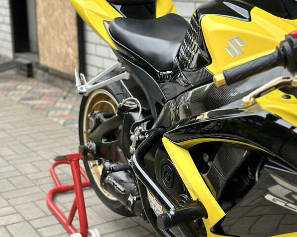 Чорний Сузукі GSX-R 750, об'ємом двигуна 0.75 л та пробігом 28 тис. км за 7900 $, фото 6 на Automoto.ua