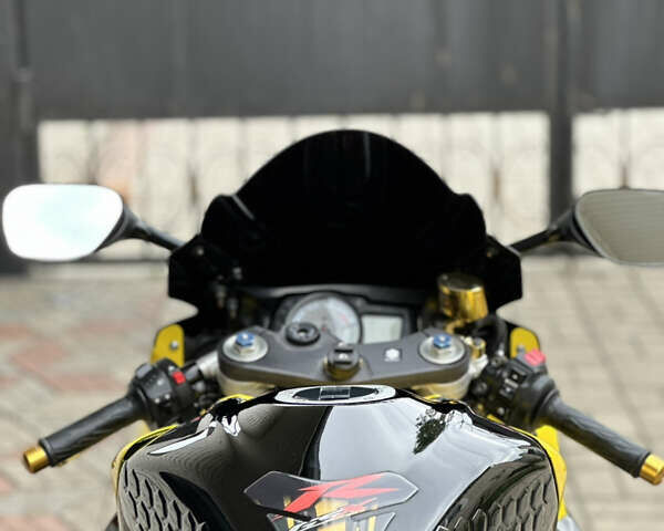 Чорний Сузукі GSX-R 750, об'ємом двигуна 0.75 л та пробігом 28 тис. км за 7900 $, фото 20 на Automoto.ua