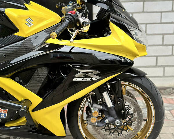 Черный Сузуки GSX-R 750, объемом двигателя 0.75 л и пробегом 28 тыс. км за 7900 $, фото 2 на Automoto.ua