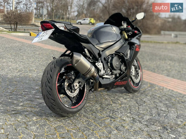 Черный Сузуки GSX-R 750, объемом двигателя 0.75 л и пробегом 34 тыс. км за 9100 $, фото 3 на Automoto.ua