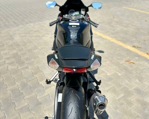 Черный Сузуки GSX-R 750, объемом двигателя 0 л и пробегом 2 тыс. км за 13800 $, фото 9 на Automoto.ua