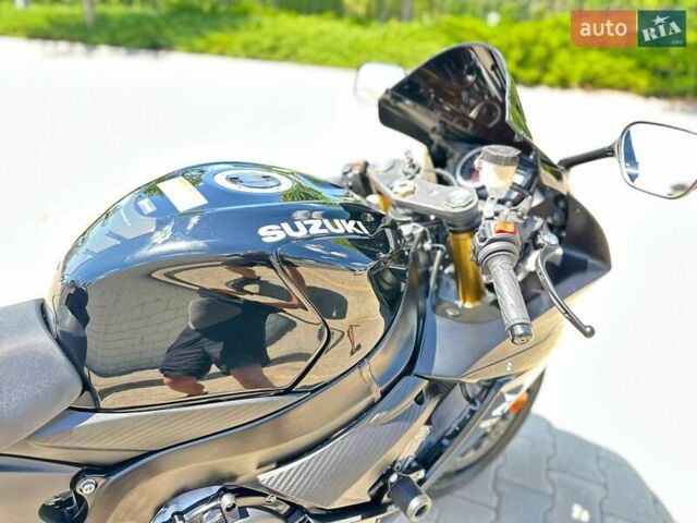 Черный Сузуки GSX-R 750, объемом двигателя 0 л и пробегом 2 тыс. км за 13800 $, фото 11 на Automoto.ua