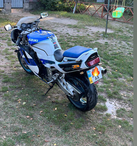 Сузуки GSX-R 750, объемом двигателя 0 л и пробегом 53 тыс. км за 2000 $, фото 1 на Automoto.ua