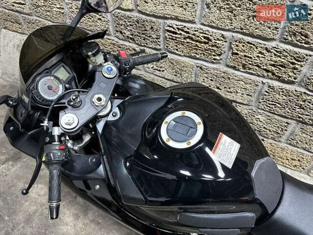 Сузуки GSX-R 750, объемом двигателя 0 л и пробегом 42 тыс. км за 7300 $, фото 10 на Automoto.ua