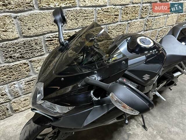 Сузуки GSX-R 750, объемом двигателя 0 л и пробегом 42 тыс. км за 7300 $, фото 1 на Automoto.ua