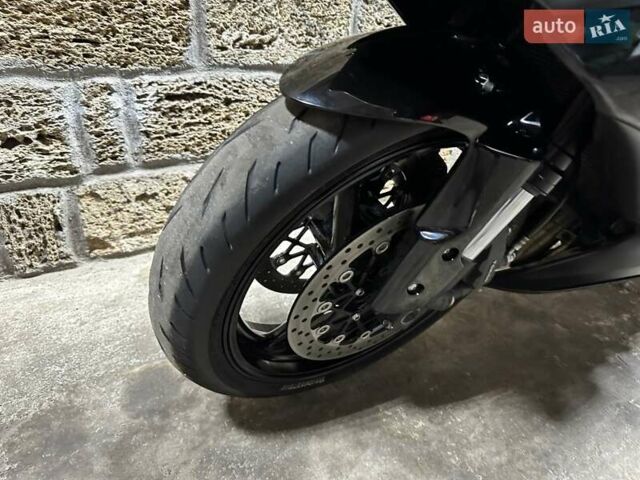 Сузуки GSX-R 750, объемом двигателя 0 л и пробегом 42 тыс. км за 7300 $, фото 3 на Automoto.ua