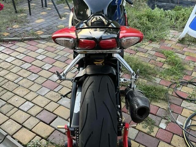 Сузукі GSX-R 750, об'ємом двигуна 0.75 л та пробігом 0 тис. км за 5500 $, фото 2 на Automoto.ua