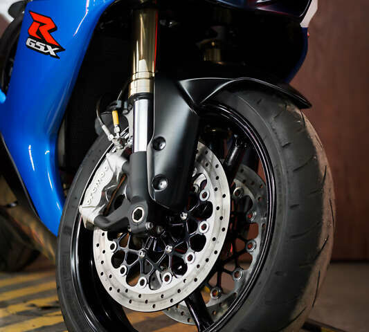 Сузуки GSX-R 750, объемом двигателя 0.75 л и пробегом 14 тыс. км за 11000 $, фото 12 на Automoto.ua