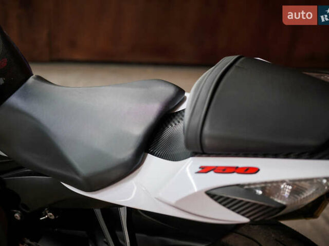 Сузуки GSX-R 750, объемом двигателя 0.75 л и пробегом 14 тыс. км за 11000 $, фото 11 на Automoto.ua