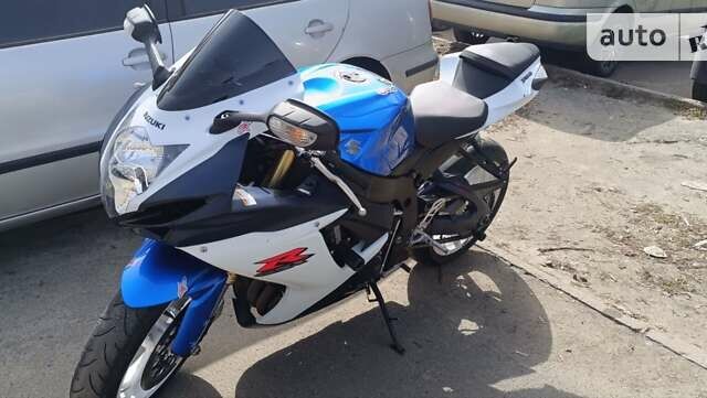 Сузукі GSX-R 750, об'ємом двигуна 0 л та пробігом 26 тис. км за 9300 $, фото 5 на Automoto.ua