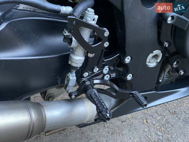 Сузуки GSX-R 750, объемом двигателя 0 л и пробегом 22 тыс. км за 12300 $, фото 19 на Automoto.ua