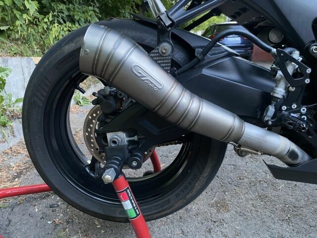 Сузуки GSX-R 750, объемом двигателя 0.75 л и пробегом 0 тыс. км за 11900 $, фото 9 на Automoto.ua