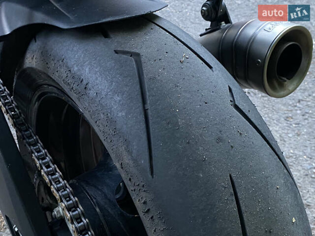 Сузуки GSX-R 750, объемом двигателя 0 л и пробегом 22 тыс. км за 12300 $, фото 25 на Automoto.ua