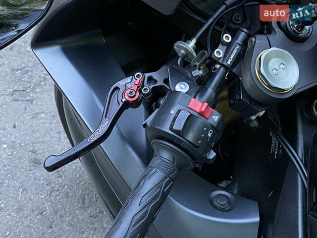 Сузуки GSX-R 750, объемом двигателя 0 л и пробегом 22 тыс. км за 12300 $, фото 13 на Automoto.ua