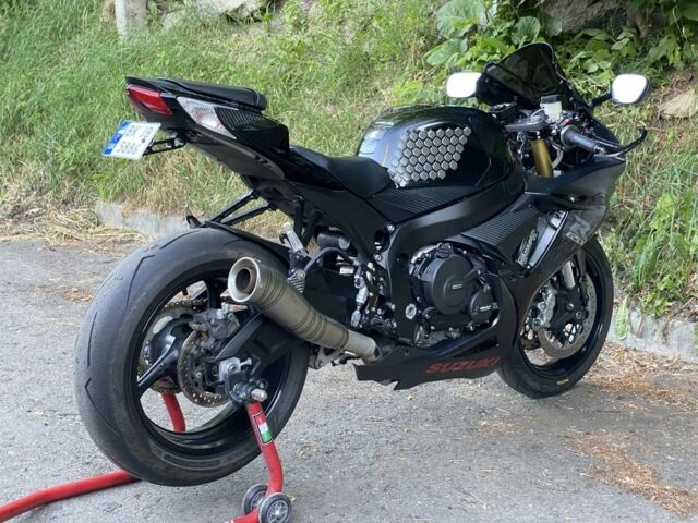 Сузуки GSX-R 750, объемом двигателя 0.75 л и пробегом 0 тыс. км за 11900 $, фото 16 на Automoto.ua