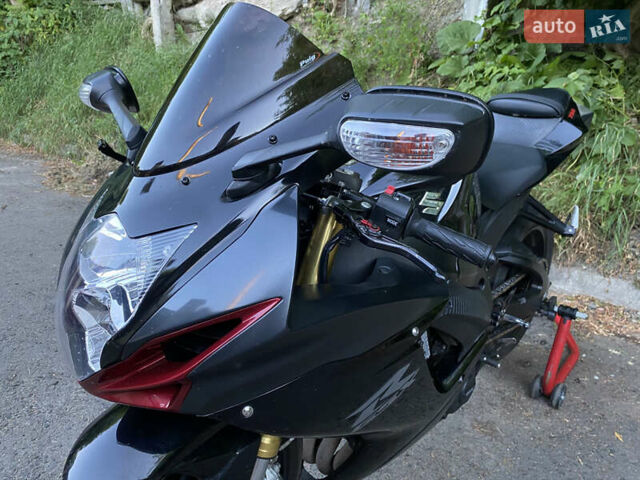 Сузуки GSX-R 750, объемом двигателя 0 л и пробегом 22 тыс. км за 12300 $, фото 23 на Automoto.ua