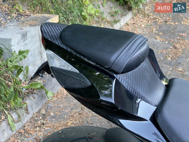 Сузуки GSX-R 750, объемом двигателя 0 л и пробегом 22 тыс. км за 12300 $, фото 21 на Automoto.ua