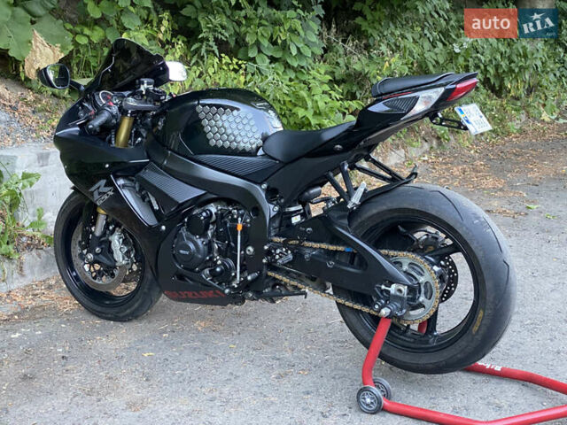 Сузуки GSX-R 750, объемом двигателя 0 л и пробегом 22 тыс. км за 12300 $, фото 26 на Automoto.ua