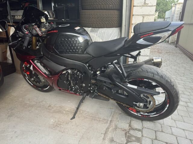 Сузуки GSX-R 750, объемом двигателя 0.75 л и пробегом 0 тыс. км за 10000 $, фото 2 на Automoto.ua