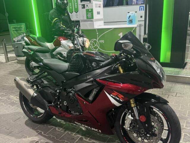 Сузуки GSX-R 750, объемом двигателя 0.75 л и пробегом 0 тыс. км за 10000 $, фото 14 на Automoto.ua