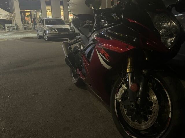 Сузуки GSX-R 750, объемом двигателя 0.75 л и пробегом 0 тыс. км за 10000 $, фото 11 на Automoto.ua