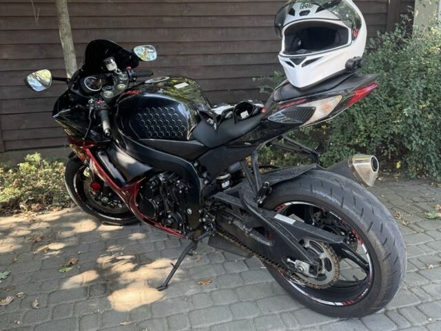 Сузуки GSX-R 750, объемом двигателя 0.75 л и пробегом 0 тыс. км за 10000 $, фото 10 на Automoto.ua