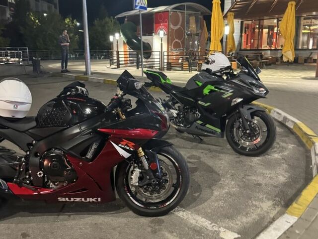 Сузуки GSX-R 750, объемом двигателя 0.75 л и пробегом 0 тыс. км за 10000 $, фото 5 на Automoto.ua