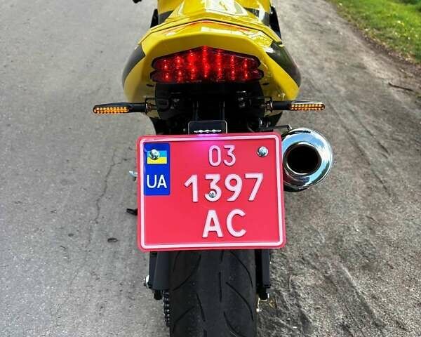 Желтый Сузуки GSX-R 750, объемом двигателя 0 л и пробегом 19 тыс. км за 7700 $, фото 3 на Automoto.ua