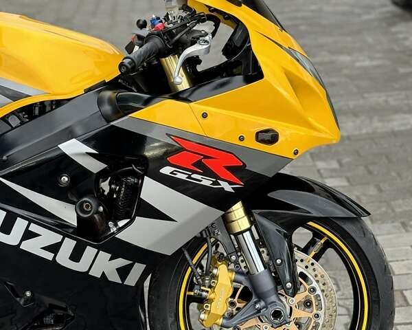 Желтый Сузуки GSX-R 750, объемом двигателя 0.75 л и пробегом 33 тыс. км за 6499 $, фото 16 на Automoto.ua