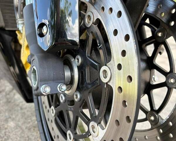 Желтый Сузуки GSX-R 750, объемом двигателя 0 л и пробегом 19 тыс. км за 7700 $, фото 11 на Automoto.ua