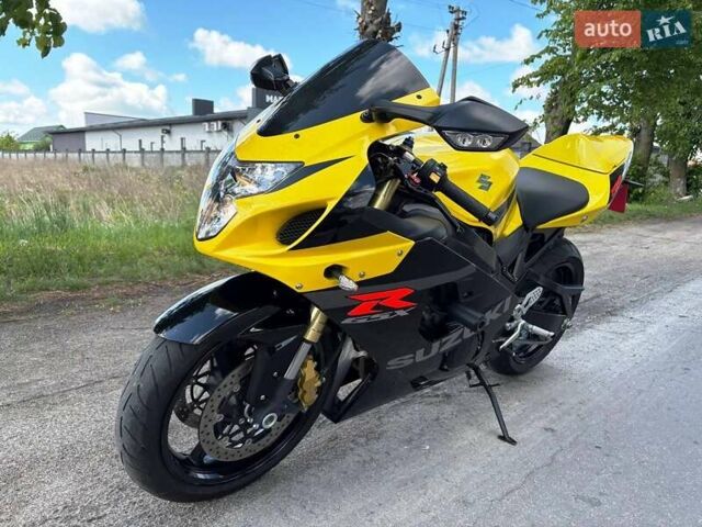 Желтый Сузуки GSX-R 750, объемом двигателя 0 л и пробегом 19 тыс. км за 7700 $, фото 1 на Automoto.ua