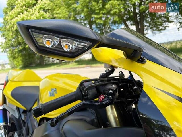 Желтый Сузуки GSX-R 750, объемом двигателя 0 л и пробегом 19 тыс. км за 7700 $, фото 7 на Automoto.ua