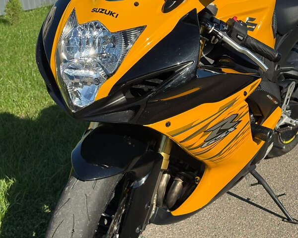 Жовтий Сузукі GSX-R 750, об'ємом двигуна 0.75 л та пробігом 21 тис. км за 9000 $, фото 2 на Automoto.ua