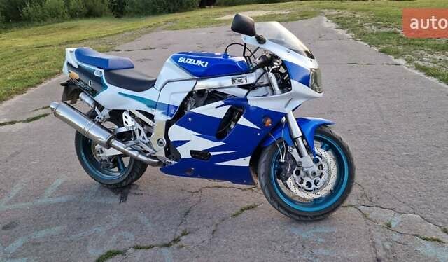 Синий Сузуки GSX-R 750, объемом двигателя 0 л и пробегом 52 тыс. км за 2299 $, фото 3 на Automoto.ua