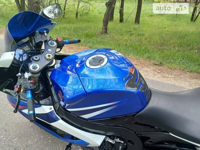 Синій Сузукі GSX-R 750, об'ємом двигуна 0.75 л та пробігом 26 тис. км за 6800 $, фото 10 на Automoto.ua